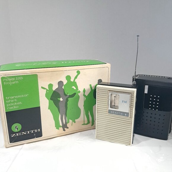 Zenith Royal 26 FM AM Transistor Shirt Pocket Radio box case r26y Vintage READ